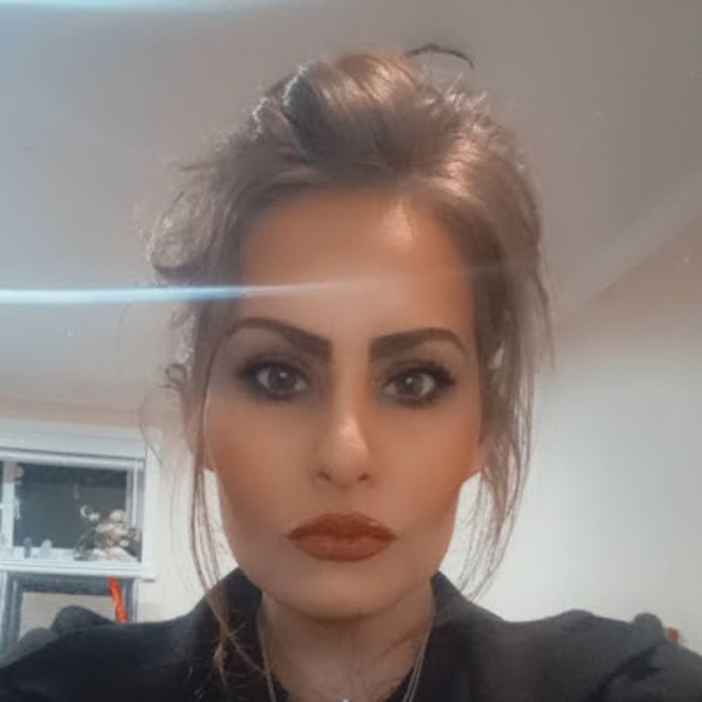 Meet your Posher, Crystal